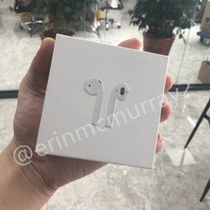 Apple AirPods (2nd generation)
